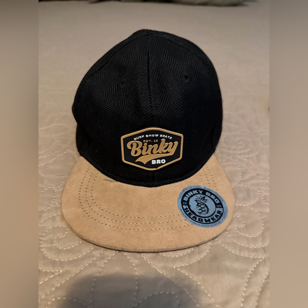 Black and Tan Binky Bro Hat
